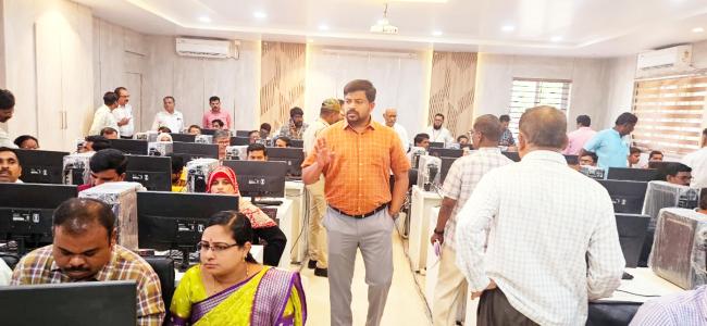 ಎಸ್‌.ಎಸ್‌.ಎಲ್‌.ಸಿ ಪರೀಕ್ಷೆ ಸುವ್ಯವಸ್ಥೆಯಿಂದ ನಡೆಸಿ   - ರಿಷಿ ಆನಂದ ಸೂಚನೆ 