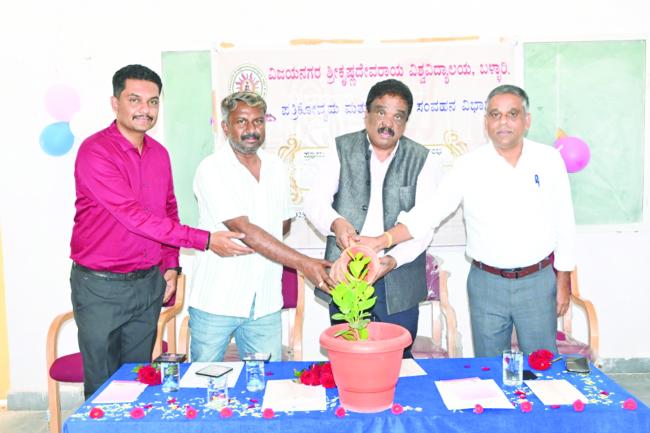 ದಿನವೂ ಪತ್ರಿಕೆಗಳನ್ನು ಓದುವ ಹವ್ಯಾಸದಿಂದ ಜ್ಞಾನ ವೃದ್ಧಿಸಿಕೊಳ್ಳಬಹುದು: ಪ್ರೊ.ಎಂ.ಮುನಿರಾಜು 