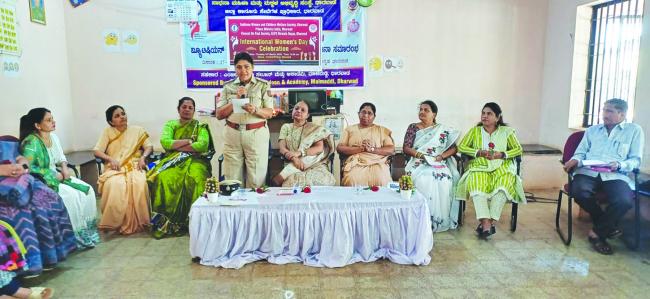 ಧಾರವಾಡ ಕೇಂದ್ರ ಕಾರಾಗೃಹದಲ್ಲಿ ಮಹಿಳಾ ಬಂದಿಗಳಿಗಾಗಿ ಅಂತರಾಷ್ಟ್ರೀಯ ಮಹಿಳಾ ದಿನ ಆಚರಣೆ  