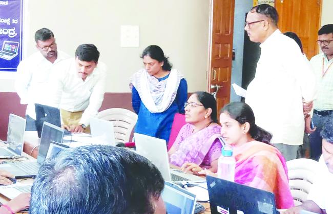 ಎಸ್ಸೆಸ್ಸೆಲ್ಸಿ ವೆಬ್‌ಕಾಸ್ಟಿಂಗ್ ಕೇಂದ್ರಕ್ಕೆ ಶಿಕ್ಷಣ ಆಯುಕ್ತರ ಭೇಟಿ  