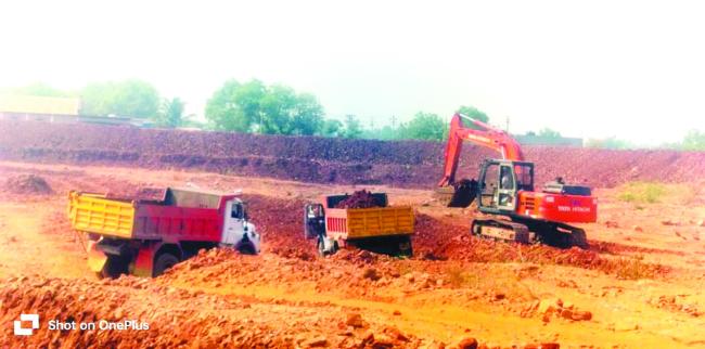 ಗ್ರಾಮ ಪಂಚಾಯತಿ ಮತ್ತು ಗ್ರಾಮಸ್ಥರ ಸಹಕಾರದಲ್ಲಿ ಕಾಮಗಾರಿ ಪ್ರಗತೀ