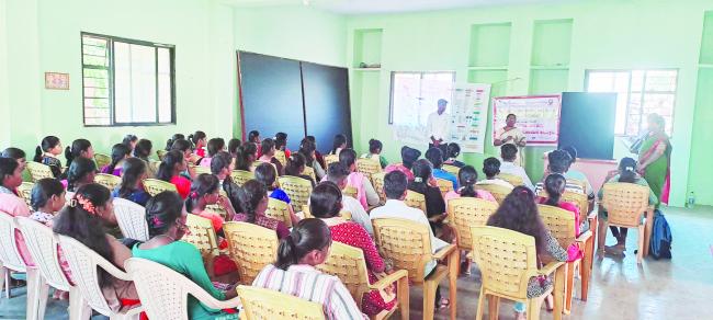ಪಿಯುಸಿ ಹಾಗೂ ಡಿಗ್ರಿ ವಿದ್ಯಾರ್ಥಿಗಳಿಗೆ ವೃತ್ತಿ ಮಾರ್ಗದರ್ಶನ ತರಬೇತಿ 