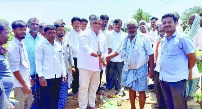 ಶಾಸಕ ಪಠಾಣರಿಂದ ವಿವಿದ ಅಭಿವೃದ್ದಿ ಕಾಮಗಾರಿಗೆ ಭೂಮಿ ಪೂಜೆ