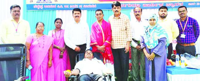 ಮತ್ತೊಂದು ಜೀವ ಉಳಿಸಲು ಸ್ವಯಂ ರಕ್ತದಾನ ಮಾಡಿ: ಶ್ರೀಗಳು