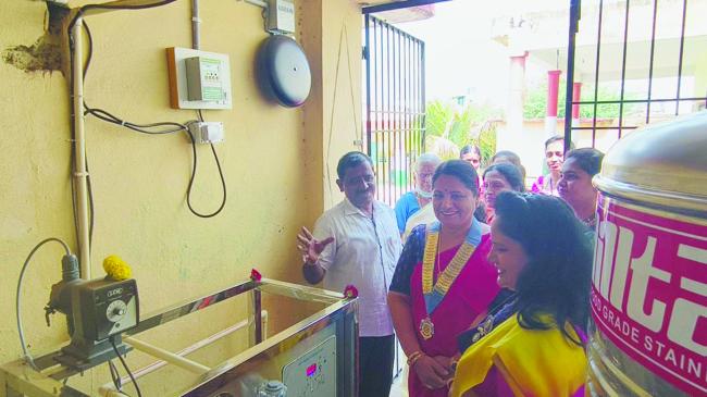 ಶಾಲೆಗೆ ನೀರು ಶುದ್ಧೀಕರಣ ಘಟಕದ ಯಂತ್ರ ಅಳವಡಿಕೆಗೆ ಸುಷ್ಮಾ ಪತಂಗೆ ಚಾಲನೆ 