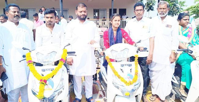 ವಿಶೇಷಚೇತನರು ಸ್ವಾಭಿಮಾನದ ಬದುಕನ್ನು ಕಟ್ಟಿಕೊಳ್ಳಬೇಕು : ತಮ್ಮಣ್ಣವರ 