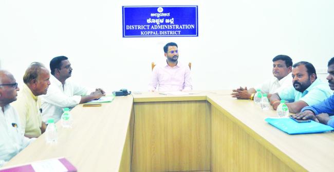  ಸಂತ ಶರಣರ ಜಯಂತಿಗಳನ್ನು ಅಚ್ಚುಕಟ್ಟಾಗಿ ಆಚರಿಸಿ- ಅಪರ ಜಿಲ್ಲಾಧಿಕಾರಿ ಸಿದ್ರಾಮೇಶ್ವರ 