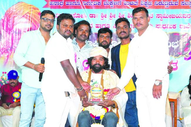 ಸಿದ್ಧಗಂಗಾ ರತ್ನ ಪ್ರಶಸ್ತಿಗೆ ಮಹೇಶ ಶಿವಶರಣ ಭಾಜನ