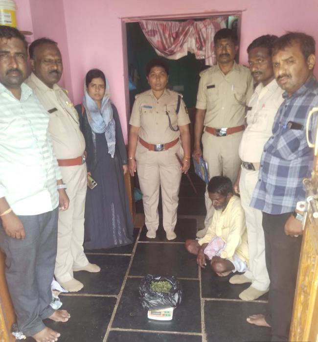 ಚಿಕ್ಕವಂಕಲಕುಂಟದಲ್ಲಿ ಒಣ ಗಾಂಜಾ ಜಪ್ತಿ: ಪ್ರಕರಣ ದಾಖಲು