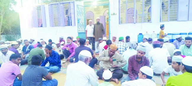 ಪಠಾನಿಯಾ ಮಸೀದಿಯಲ್ಲಿ ಇಫ್ತಾರ್ ಕೂಟ ಆಚರಣೆ ಯಶಸ್ವಿ  