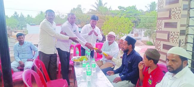 ಕರಿಯಪ್ಪ ಬೇವಿನಹಳ್ಳಿ ನಿವಾಸದಲ್ಲಿ ರಮಜಾನ್ ಪ್ರಯುಕ್ತ ಇಫ್ತಾರ ಕೂಟ  