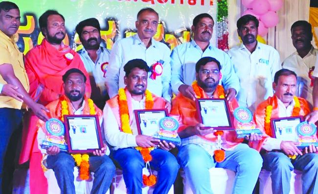 ಡಾ.ನಡುವಿನಕೇರಿಗೆ ಅಂಬೇಡ್ಕರ್ ರತ್ನ ಪ್ರಶಸ್ತಿ ಪ್ರದಾನ