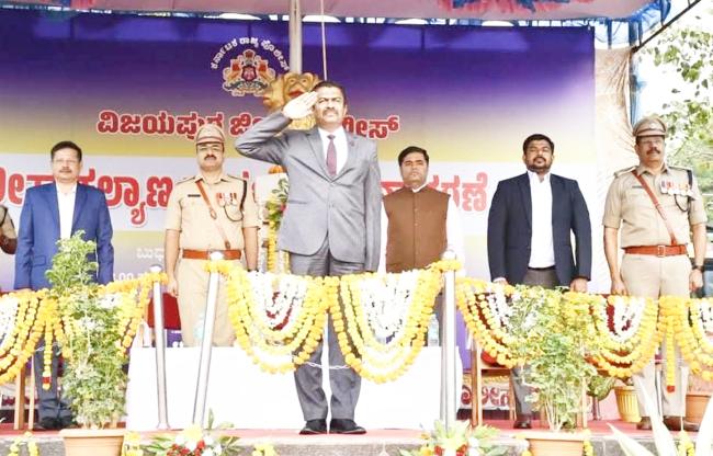 ಸಮಾಜದಲ್ಲಿ ಶಾಂತಿ-ಸುವ್ಯವಸ್ಥೆಗೆ ಹಗಲಿರುಳು ಶ್ರಮಿಸುವ ಪೊಲೀಸರ ಕಾರ್ಯ ಶ್ಲಾಘನೀಯ    -ಜಿಲ್ಲಾಧಿಕಾರಿ ಟಿ.ಭೂಬಾಲನ್ 