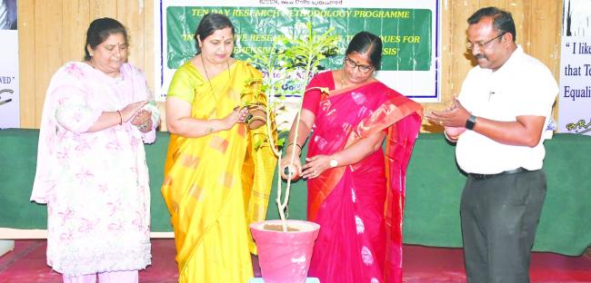 ಪ್ರಸ್ತುತ ಶೈಕ್ಷಣಿಕ ವಾತಾವರಣದಲ್ಲಿ ಸಂಶೋಧನೆ ಅತ್ಯಂತ ಪ್ರಮುಖ: ಪ್ರೊ. ರೇಣುಕಾ ಮೇಟಿ  