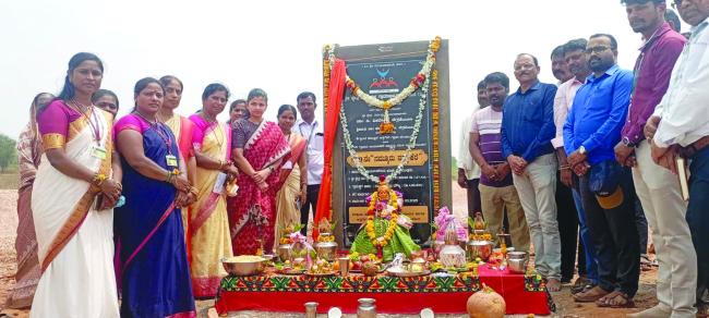 ಕೆರೆಯ ಸ್ವಚ್ಛತೆ, ನಿರ್ವಹಣೆ ಗ್ರಾಮಸ್ಥರು ಮಾಡಬೇಕು : ಸಿ.ಇ.ಓ ರುಚಿ ಬಿಂದಾಲ್‌