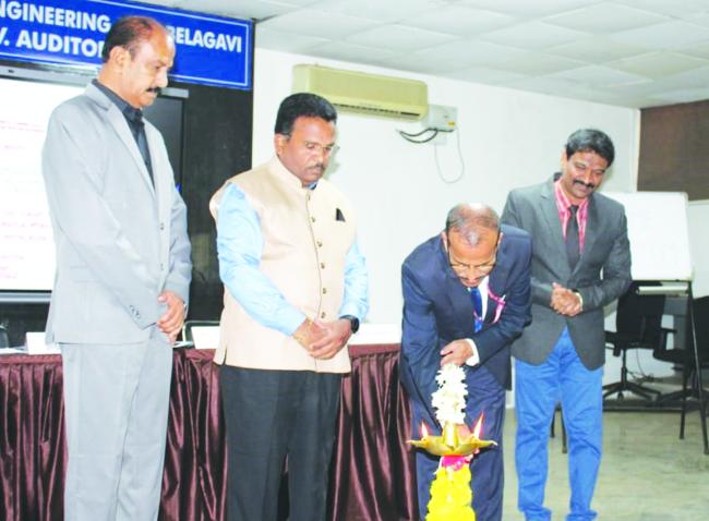 ಕೌಶಲ್ಯ ವೃದ್ಧಿಗೆ ಹೆಸ್ಕಾಂ ಪವರ್‌ಮೆನ್‌ಗಳಿಗೆ ಮೂರು ದಿನಗಳ ತರಬೇತಿ