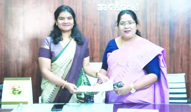 ಡಾ.ವಿನಯಾ ಹೂಗಾರ ತಹಶೀಲ್ದಾರರಾಗಿ ಅಧಿಕಾರ ಸ್ವೀಕಾರ