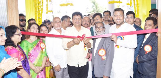  ಆರೋಗ್ಯ ಸೇವೆಯಲ್ಲಿ ಮುಂಚೂಣಿಯಲ್ಲಿ ಮಿರಜ್ ಪಟ್ಟಣ: ಪ್ರಕಾಶ ಅಬಿಟಕರ 