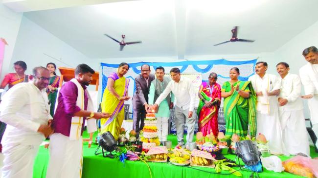 ಜಾನಪದ ಸಂಸ್ಕೃತಿಯು ಶ್ರೀಮಂತ ಮತ್ತು ಜೀವಂತವಾಗಿರುವುದಕ್ಕೆ ಮಹಿಳೆಯರು ಕಾರಣ : ಡಾ. ಜೀವನಸಾಬ್ ವಾಲಿಕಾರ