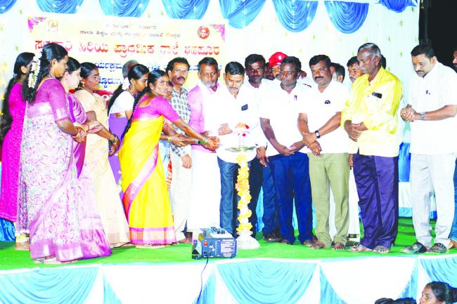 ಶಹಪುರ- ಅದ್ದೂರಿಯಾಗಿ ಜರುಗಿದ ಸರ್ಕಾರಿ ಶಾಲಾ ವಾರ್ಷಿಕೋತ್ಸವ 