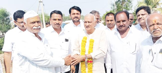 ಮದಭಾವಿ-ಹಣಮಾಪೂರ ರಸ್ತೆ ಕಾಮಗಾರಿಗೆ ಚಾಲನೆ: ಶಾಸಕ ರಾಜು ಕಾಗೆ