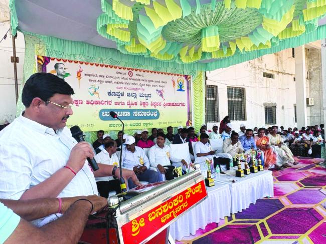 ರಾಷ್ಟ್ರಮಟ್ಟದಲ್ಲಿ ವಿಜೇತರಾದರೆ ವೇತನ ಬಡ್ತಿಗೆ ಒತ್ತಾಯ: ಜುಮ್ಮಣ್ಣನವರ್