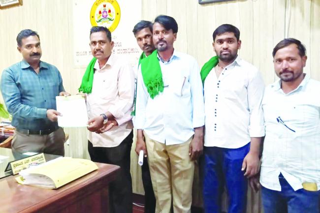 ಜಂಬಗಿ ಆಹೇರಿ ಗ್ರಾಮಕ್ಕೆ ನೀರು ಪೂರೈಸಲು ಒತ್ತಾಯ  