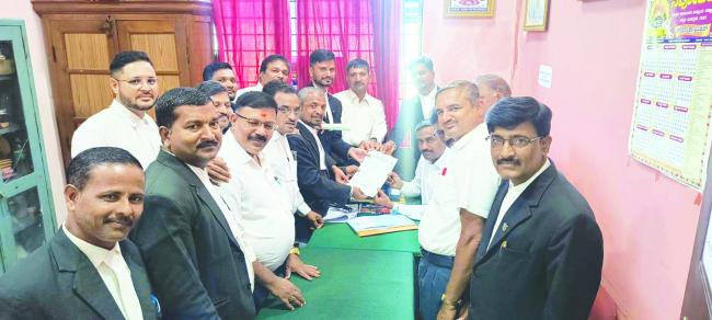 ವಕೀಲರ ಸಂಘದ ಚುನಾವಣೆಗೆ ಬೀರಳ್ಳಿ ನಾಮಪತ್ರ ಸಲ್ಲಿಕೆ