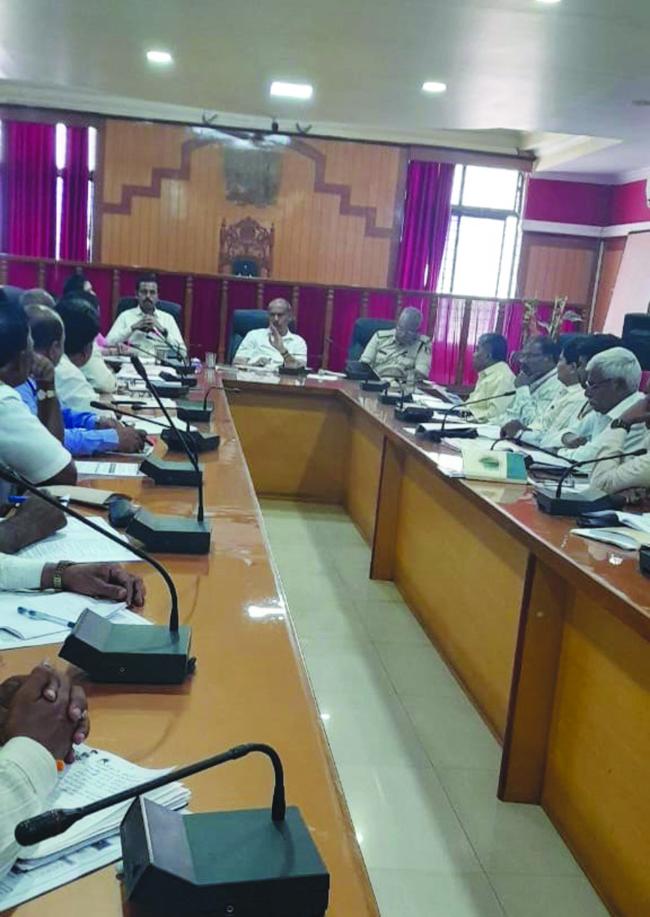  ಪೂರ್ವಸಿದ್ಧತಾ ಸಭೆಪರೀಕ್ಷೆಗಳು ಸುಗಮವಾಗಿ ಹಾಗೂ ಸುವ್ಯವಸ್ಥಿತವಾಗಿ ಜರುಗಿಸಲು ಕ್ರಮ ವಹಿಸಿ