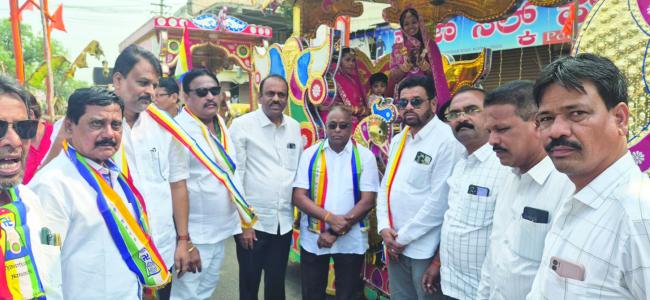 ಮಹಾವೀರ ಜಯಂತಿ ಪ್ರಯುಕ್ತ ಕೊಪ್ಪಳ ನಗರದಲ್ಲಿ ಭವ್ಯ ಮೆರವಣಿಗೆ