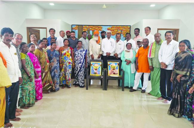 ಅಲೆಮಾರಿ, ಅರೆ ಅಲೆಮಾರಿ ವಿಮುಕ್ತ ಬುಡುಕಟ್ಟುಗಳ ಒಕ್ಕೂಟದ ರಾಜ್ಯ ಅಧ್ಯಕ್ಷರಾಗಿ.ಡಾ.ಕೆ.ಎಂ.ಮೈತ್ರಿ