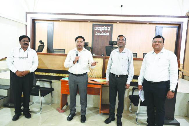 ವ್ಯವಸ್ಥಿತವಾಗಿ ಪರೀಕ್ಷೆ ನಡೆಸುವಂತೆ ಜಿಲ್ಲಾಧಿಕಾರಿ ಟಿ.ಭೂಬಾಲನ್ ಸೂಚನೆ 