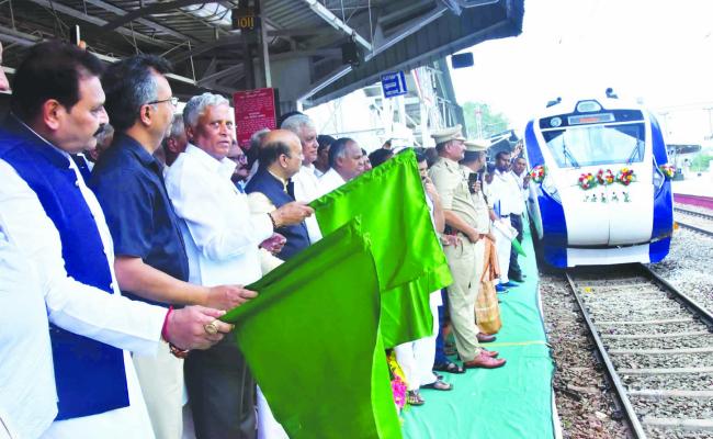 ರಾಜ್ಯದ 3 ಜಿಲ್ಲೆಗಳಲ್ಲಿ ಹೊಸದಾಗಿ ಒಂದೇ ಭಾರತ ರೈಲು ಆರಂಭಕ್ಕೆ ಶೀಘ್ರ ಚಾಲನೆ - ಸಚಿವ ವಿ.ಸೋಮಣ್ಣ 