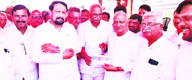 ಅಥಣಿ-ಶ್ರವಣಬೆಳಗೊಳ ಬಸ್ ಸಂಚಾರ ಪ್ರಾರಂಭಿಸಲು ಮನವಿ  