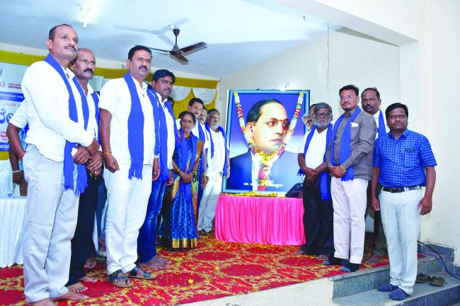 ಅಂಬೇಡ್ಕರ್ ಹಾಕಿಕೊಟ್ಟ ಮಾರ್ಗದಲ್ಲಿ ನಡೆಯಿರಿ: ಸಿ.ಕೆ. ಮಹೇಶ 