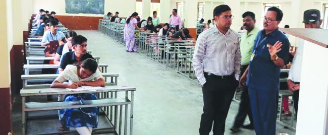  ಸಿಇಟಿ ಪರೀಕ್ಷಾ ಕೇಂದ್ರಗಳಿಗೆ ಜಿಲ್ಲಾಧಿಕಾರಿ ಟಿ. ಭೂಬಾಲನ್ ಭೇಟಿ, ಪರೀಶೀಲನೆ  