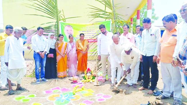ಅಂಬೇಡ್ಕರ್ ಭವನ, ಅಂಗನವಾಡಿ ಕಟ್ಟಡ ನಿರ್ಮಾಣಕ್ಕೆ ಶಾಸಕ ರಾಜುಗೌಡ ಚಾಲನೆ  