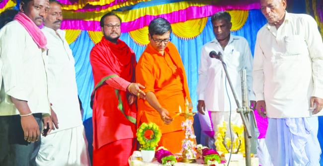 ಶರಣರನ್ನು ಒಂದು ಜಾತಿಗೆ ಸೀಮಿತಗೊಳಿಸಬೇಡಿ: ರಾಮಲಿಂಗಯ್ಯ ಶ್ರೀ 