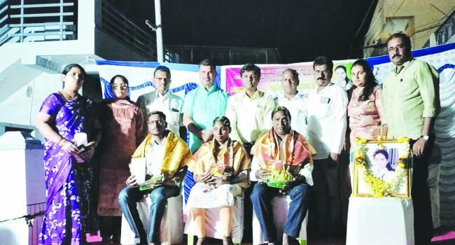 ದಿ. ದ್ಯಾನೇಶ್ವರಿ ಹುಟ್ಟು ಹಬ್ಬದ ಪ್ರಯುಕ್ತ ವೃದ್ಧಾಶ್ರಮಕ್ಕೆ ಪರಿಕರಗಳ ವಿತರಣೆ  