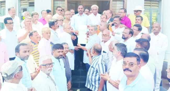 ಜನೀವಾರಕ್ಕೆ ಅಪಚಾರ: ಅಧಿಕಾರಿಗಳ ಮೇಲೆ ಕ್ರಮಕ್ಕೆ ಆಗ್ರಹ