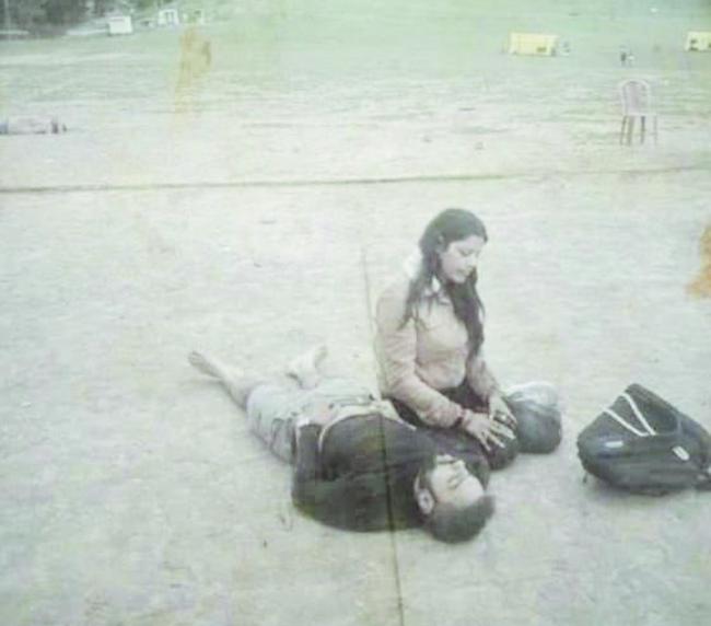 ಮುಸ್ಲಿಂ ಅಲ್ಲದವರನ್ನು ಗುರಿಯಾಗಿಸಿ  ಗುಂಡಿನ ದಾಳಿ:  ಪತ್ನಿ ಎದುರೇ  ಪತಿ ಹತ್ಯೆ