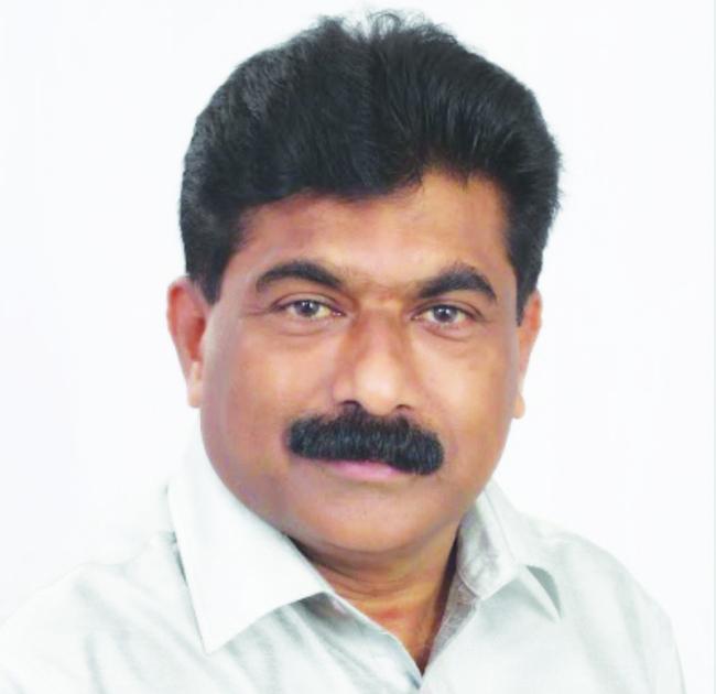 ಕೇಂದ್ರ ರೈಲು ಮಂಡಳಿ ಪ್ರವೇಶ ಪರೀಕ್ಷೆ: ಮಂಗಳ ಸೂತ್ರ, ಬಳೆ ನಿಷೇಧಕ್ಕೆ ತೀವ್ರ ಆಕ್ರೋಶ: ವಕೀಲ ರವೀಂದ್ರ ನಾಯ್ಕ  