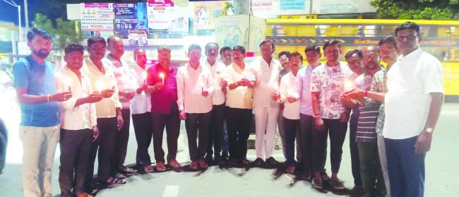 ಕಾಶ್ಮೀರದ ಪಹಲ್ಗಾಮ್ ಘಟನೆಯಲ್ಲಿ ಮೃತಪಟ್ಟವರಿಗೆ ಶ್ರದ್ಧಾಂಜಲಿ  