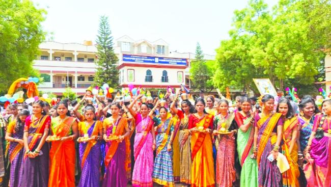 ಹೂವಿನಹಡಗಲಿ ಜಿಬಿಆರ್ ಕಾಲೇಜಿನಲ್ಲಿ ಜಾನಪದ ಜಾತ್ರೆಗೆ ಚಾಲನೆ 