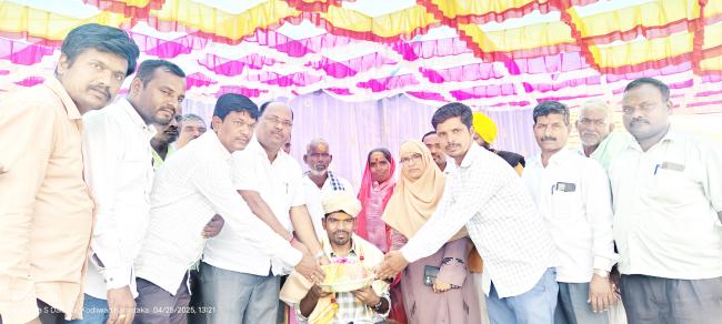 ಜಮೀನು ಅಡವಿಟ್ಟು ಓದಲು ಹಣ ಕಳಿಸಿದ್ದ ತಂದೆಯ ಆಸೆ ಈಡೇರಿಸಿದ ಮಗ  