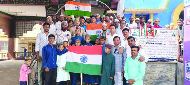 ಗ್ರಾಮಗಳ ಗ್ರಾಮದೇವಿ ದೇವಸ್ಥಾನಗಳ, ಅಲಾಹಜರತ್ ಕಾಶ್ಮೀರಿ ದರ್ಗಾದಲ್ಲಿ ಏಕಕಾಲಕ್ಕೆ ಪೂಜೆ