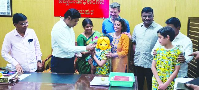 ಜಿಲ್ಲೆಯ ಮಗುವನ್ನು ದತ್ತು ಪಡೆದ ಹಿಮಾಚಲ ಪ್ರದೇಶದ ಕುಟುಂಬ 