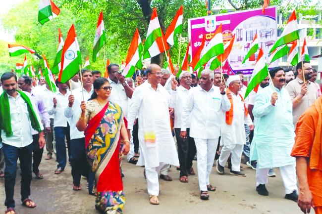 ಭಾರತೀಯ ಸೈನಿಕರ ವೀರೋಚಿತ ಹೋರಾಟ: ತಿರಂಗಾ ಯಾತ್ರೆ 