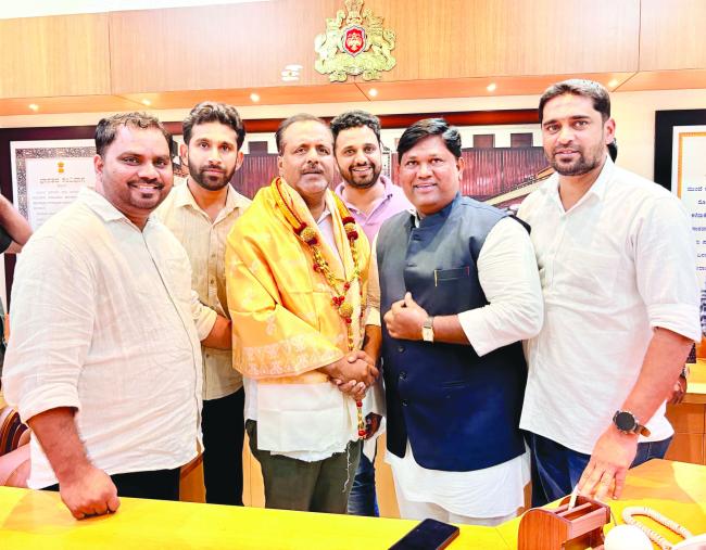 ಯು.ಟಿ.ಖಾದರಗೆ ಗೌರವ ಸನ್ಮಾನ