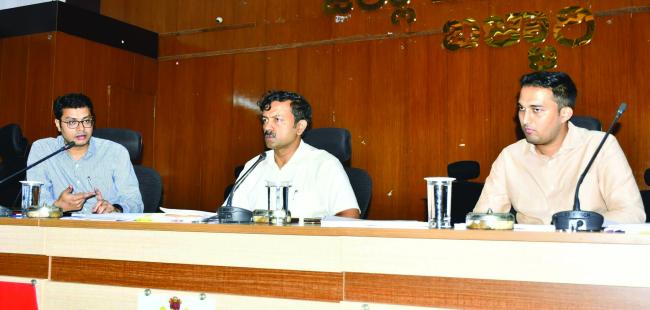 ಮುಂಗಾರು ಪೂರ್ವ ಮಳೆ; 72 ಗಂಟೆಯೊಳಗೆ ಹಾನಿ ಪರಿಹಾರ ನೀಡಬೇಕು: ಡಾ.ಕೆ.ವಿ ತ್ರಿಲೋಕ ಚಂದ್ರ